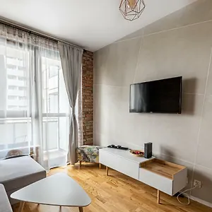 https://apartament-odratower.hotelswroclaw.com